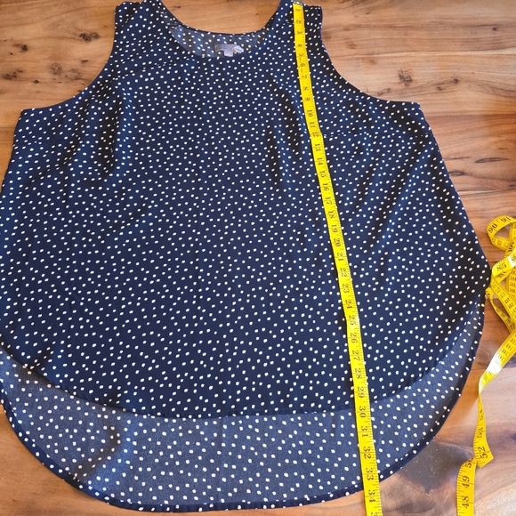 2/20$ Sears Navy Polka Dot Sleeveless Asymetric Top, Plus Size 3X - Picture 8 of 9